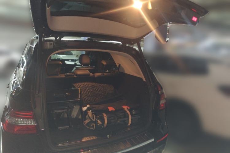 Used Mercedes-Benz M-Class 2014 ML 400 4MATIC Dynamic Model Trunk