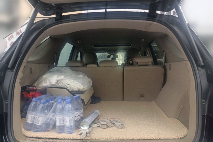 Used Mercedes-Benz M-Class 2014 ML 320 4MATIC Trunk