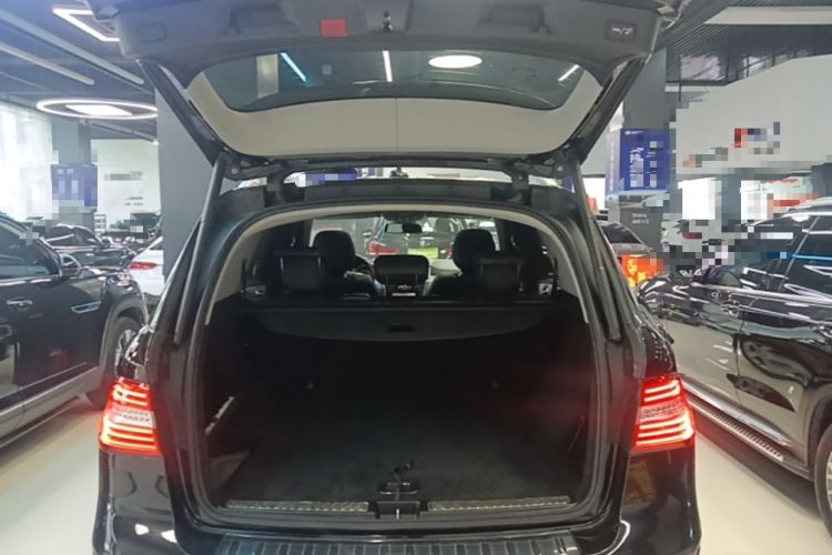 Used Mercedes-Benz M-Class 2014 ML 320 4MATIC Trunk