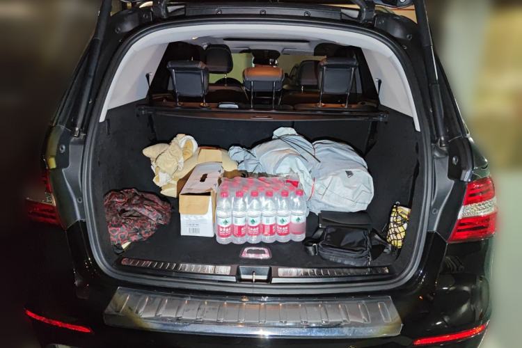 Used Mercedes-Benz M-Class 2014 ML 400 4MATIC Luxury Model Trunk