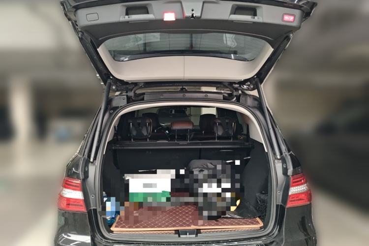 Used Mercedes-Benz M-Class 2014 ML 320 4MATIC Trunk