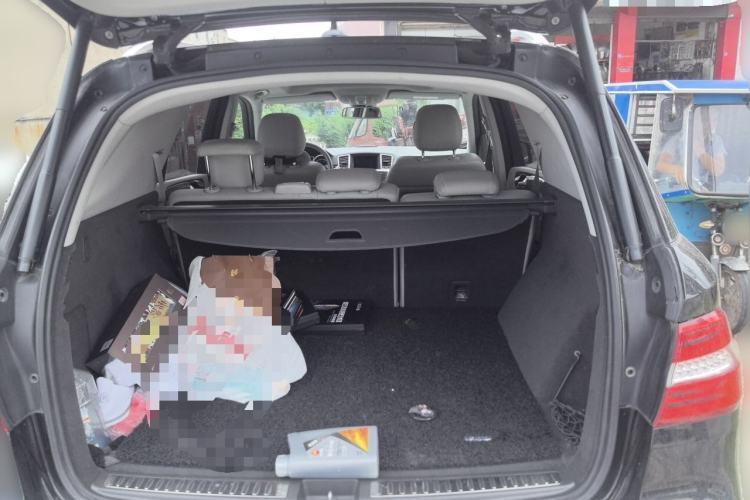 Used Mercedes-Benz M-Class  Trunk