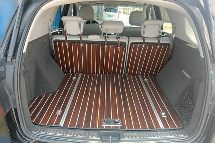 Used Mercedes-Benz M-Class 2014 ML 400 4MATIC Dynamic Model Trunk