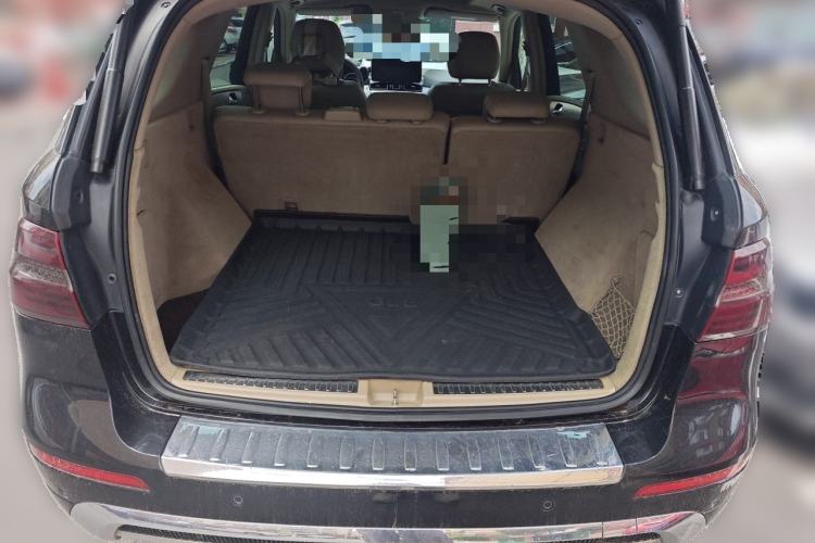 Used Mercedes-Benz M-Class 2014 ML 320 4MATIC Trunk
