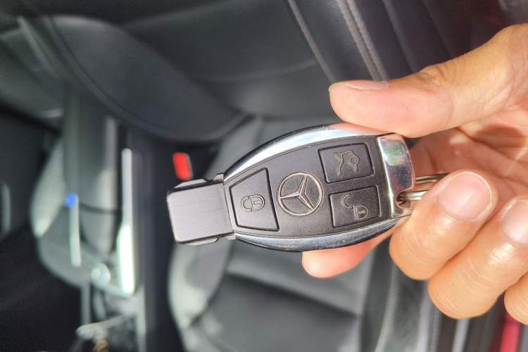 Used Mercedes-Benz M-Class 2014 ML 400 4MATIC Dynamic Model Vehicle Key