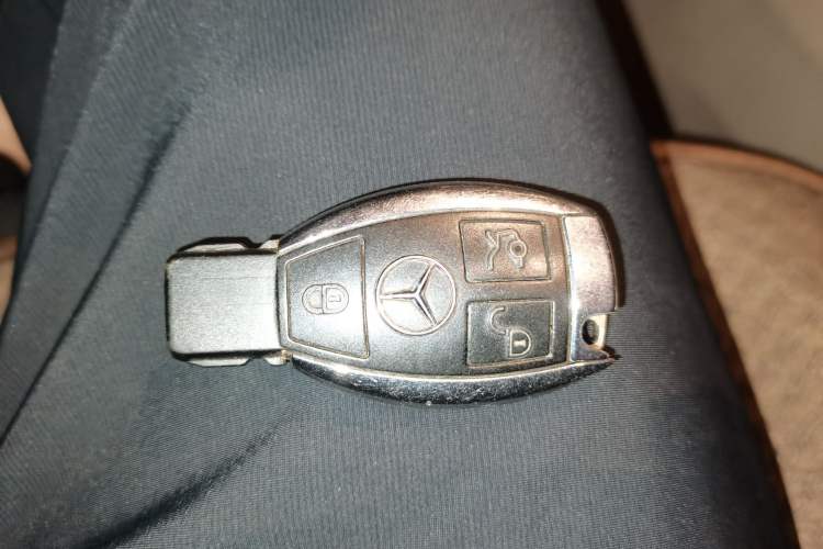 Used Mercedes-Benz M-Class 2014 ML 320 4MATIC Vehicle Key