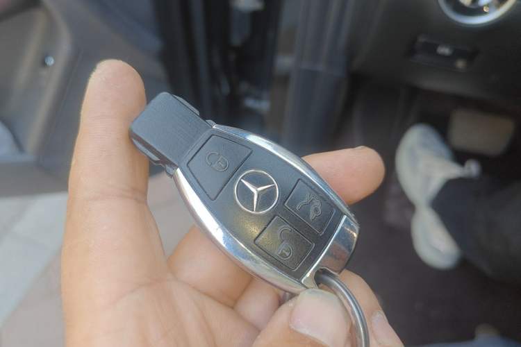 Used Mercedes-Benz M-Class 2014 ML 400 4MATIC Luxury Model Vehicle Key