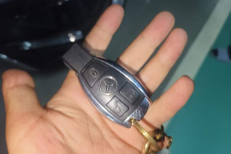 Used Mercedes-Benz M-Class 2014 ML 400 4MATIC Dynamic Model Vehicle Key