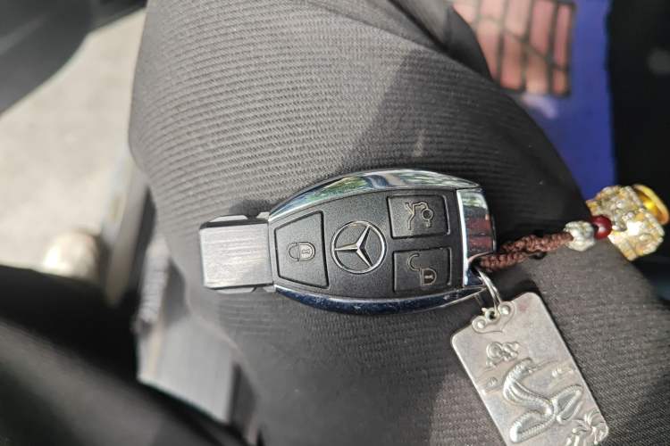Used Mercedes-Benz M-Class 2014 ML 400 4MATIC Luxury Model Vehicle Key