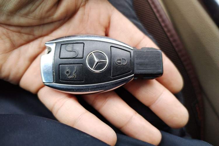 Used Mercedes-Benz M-Class 2014 ML 400 4MATIC Dynamic Model Vehicle Key