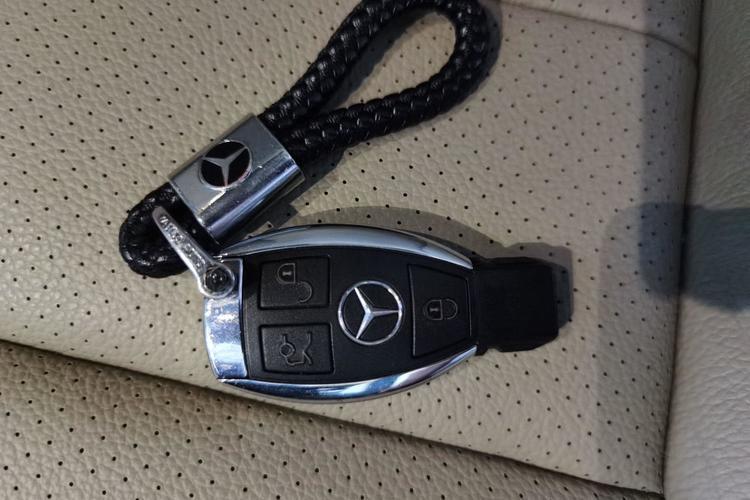 Used Mercedes-Benz M-Class 2014 ML 400 4MATIC Dynamic Model Vehicle Key