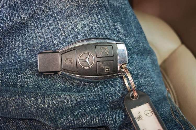 Used Mercedes-Benz M-Class 2014 ML 400 4MATIC Dynamic Model Vehicle Key