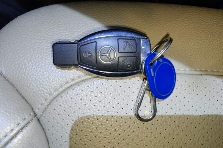 Used Mercedes-Benz M-Class 2014 ML 400 4MATIC Dynamic Model Vehicle Key