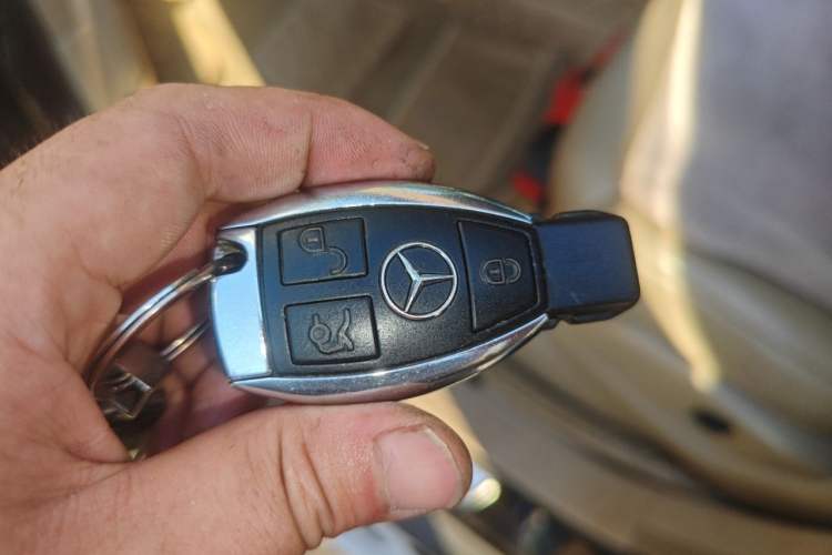 Used Mercedes-Benz M-Class 2014 ML 400 4MATIC Dynamic Model Vehicle Key