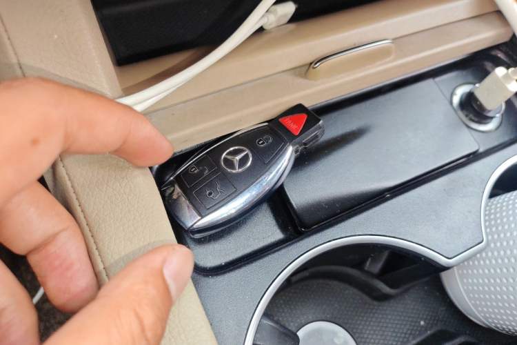 Used Mercedes-Benz M-Class  Vehicle Key