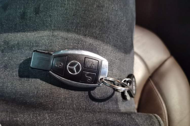 Used Mercedes-Benz M-Class 2014 ML 400 4MATIC Luxury Model Vehicle Key
