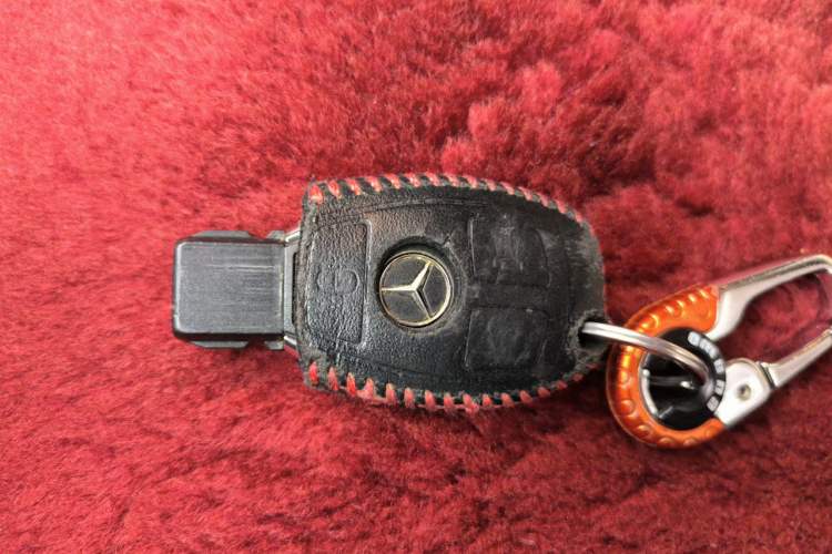 Used Mercedes-Benz M-Class 2014 ML 320 4MATIC Vehicle Key