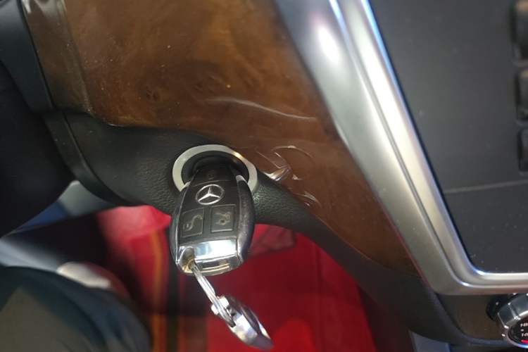 Used Mercedes-Benz M-Class 2014 ML 400 4MATIC Dynamic Model Vehicle Key