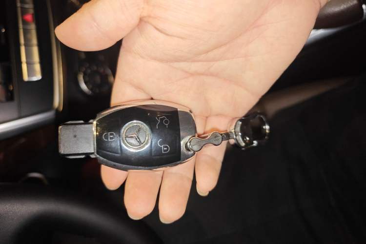 Used Mercedes-Benz M-Class 2014 ML 400 4MATIC Luxury Model Vehicle Key