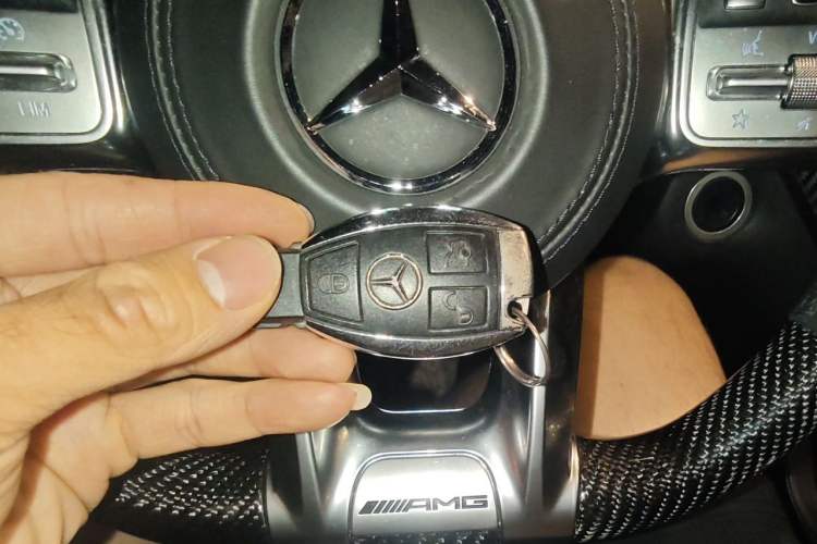Used Mercedes-Benz M-Class 2014 ML 400 4MATIC Dynamic Model Vehicle Key