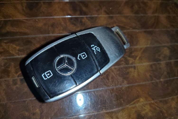 Used Mercedes-Benz M-Class 2014 ML 400 4MATIC Dynamic Model Vehicle Key