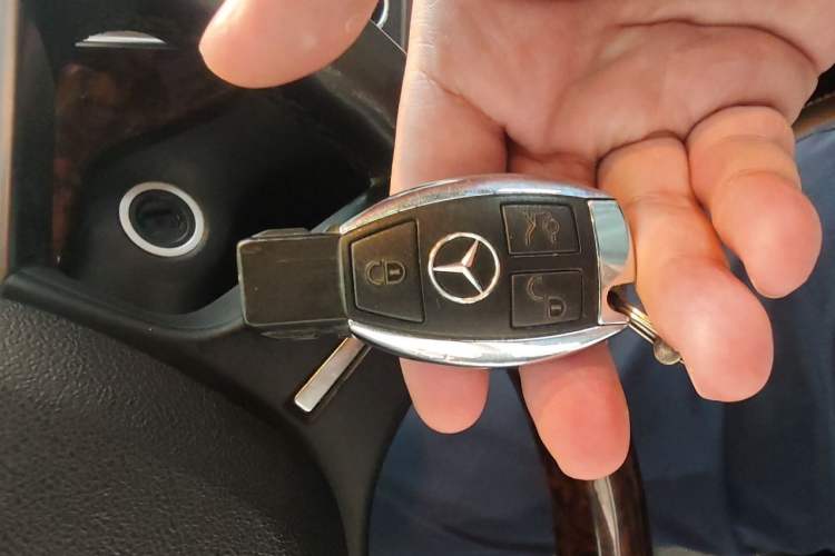 Used Mercedes-Benz M-Class 2014 ML 320 4MATIC Vehicle Key
