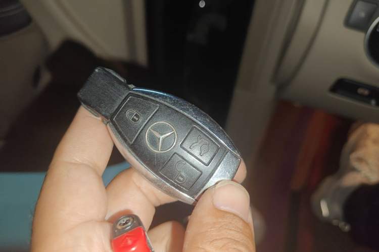Used Mercedes-Benz M-Class 2014 ML 320 4MATIC Vehicle Key