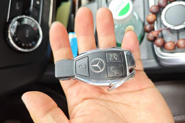 Used Mercedes-Benz M-Class 2014 ML 400 4MATIC Luxury Model Vehicle Key