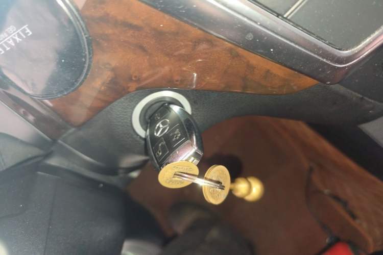 Used Mercedes-Benz M-Class 2014 ML 400 4MATIC Luxury Model Vehicle Key
