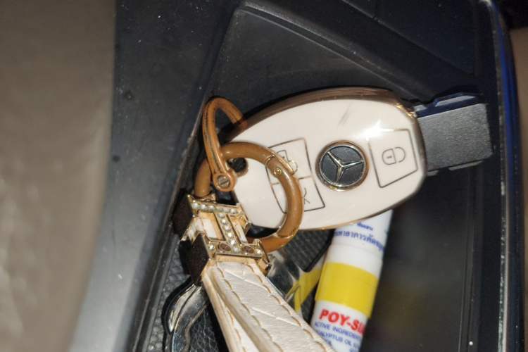 Used Mercedes-Benz M-Class 2014 ML 320 4MATIC Vehicle Key