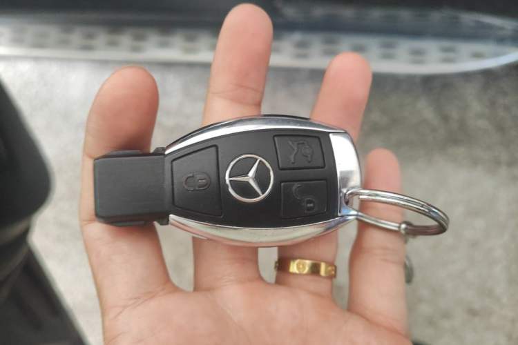 Used Mercedes-Benz M-Class 2014 ML 400 4MATIC Luxury Model Vehicle Key