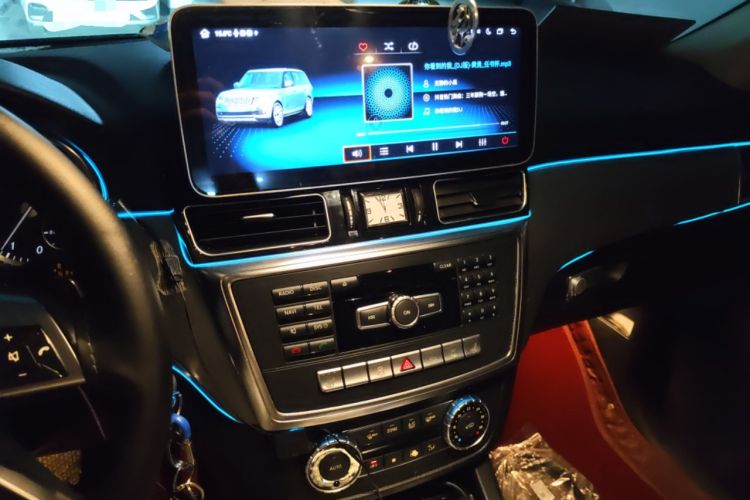 Used Mercedes-Benz M-Class 2014 ML 320 4MATIC Audio And AC Panel