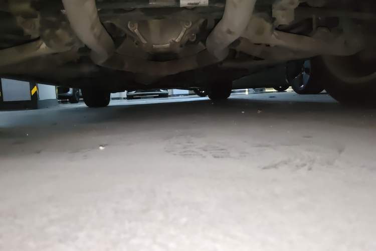Used Mercedes-Benz M-Class 2014 ML 320 4MATIC Chassis Rear