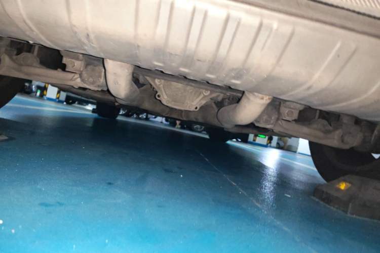 Used Mercedes-Benz M-Class 2014 ML 400 4MATIC Dynamic Model Chassis Rear