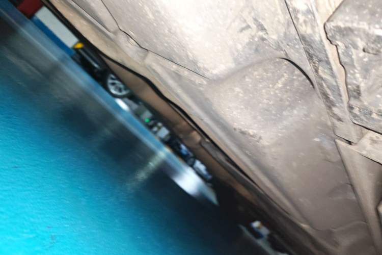 Used Mercedes-Benz M-Class 2014 ML 400 4MATIC Dynamic Model Chassis Rear Right