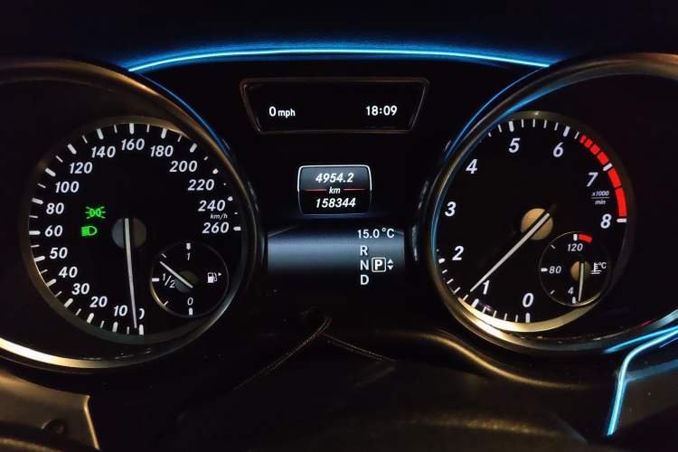 Used Mercedes-Benz M-Class 2014 ML 320 4MATIC Instrument Cluster
