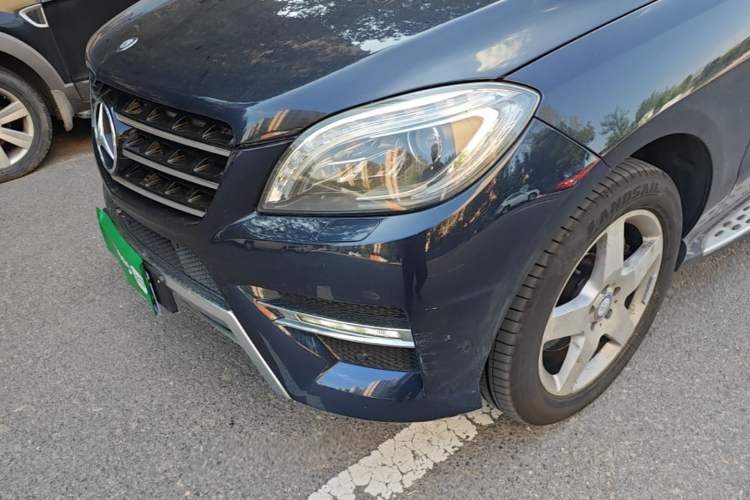 Used Mercedes-Benz M-Class 2014 ML 400 4MATIC Luxury Model Left Front Headlight