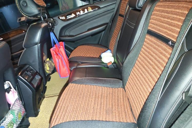 Used Mercedes-Benz M-Class 2014 ML 400 4MATIC Dynamic Model Left Rear Seat