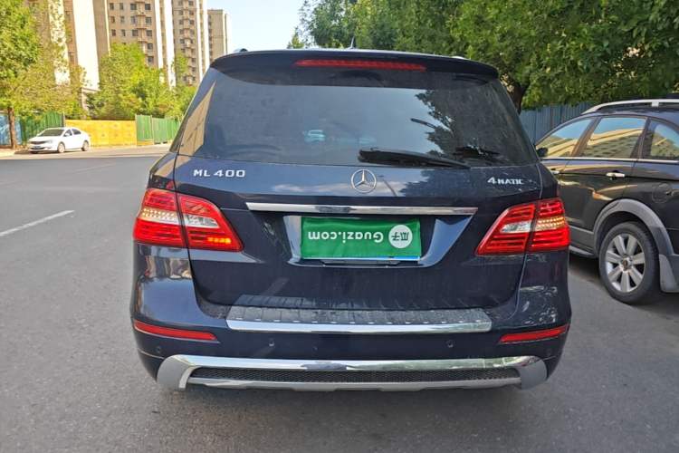 Used Mercedes-Benz M-Class 2014 ML 400 4MATIC Luxury Model Rear