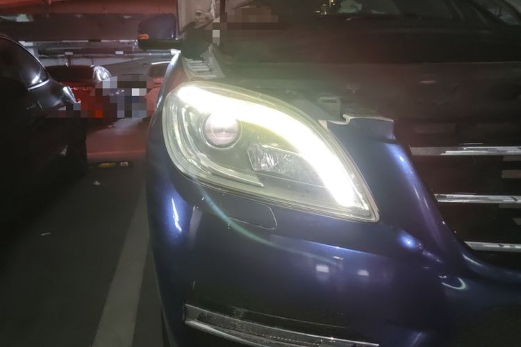 Used Mercedes-Benz M-Class 2014 ML 320 4MATIC Right Front Headlight