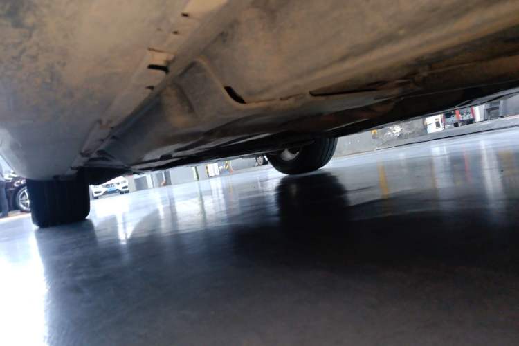 Used Mercedes-Benz M-Class 2014 ML 400 4MATIC Luxury Model Chassis Front Left