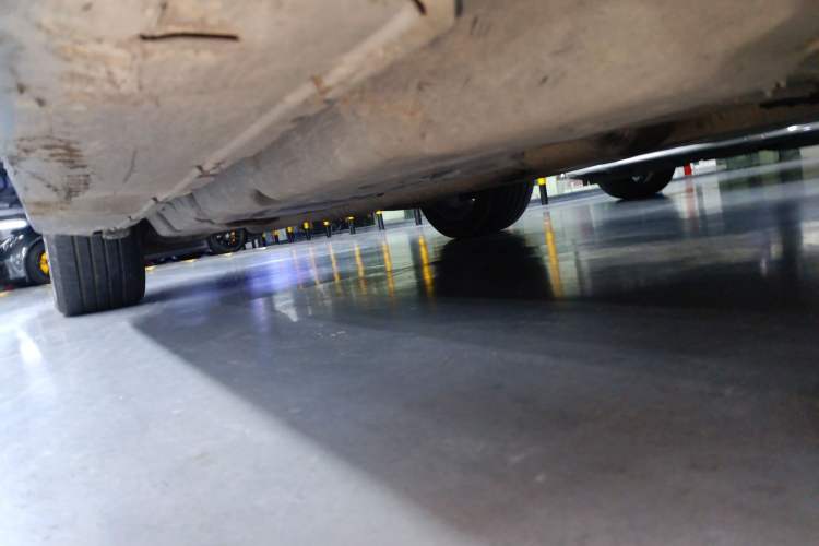 Used Mercedes-Benz M-Class 2014 ML 400 4MATIC Luxury Model Chassis Rear Right