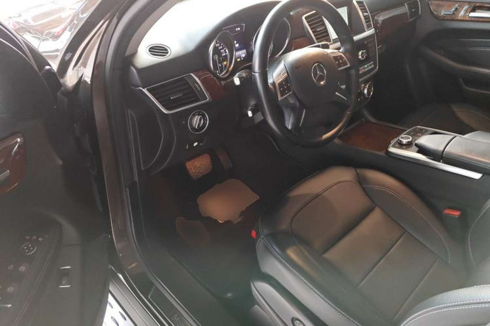 Used Mercedes-Benz M-Class 2014 ML 400 4MATIC Dynamic Model Driver Seat