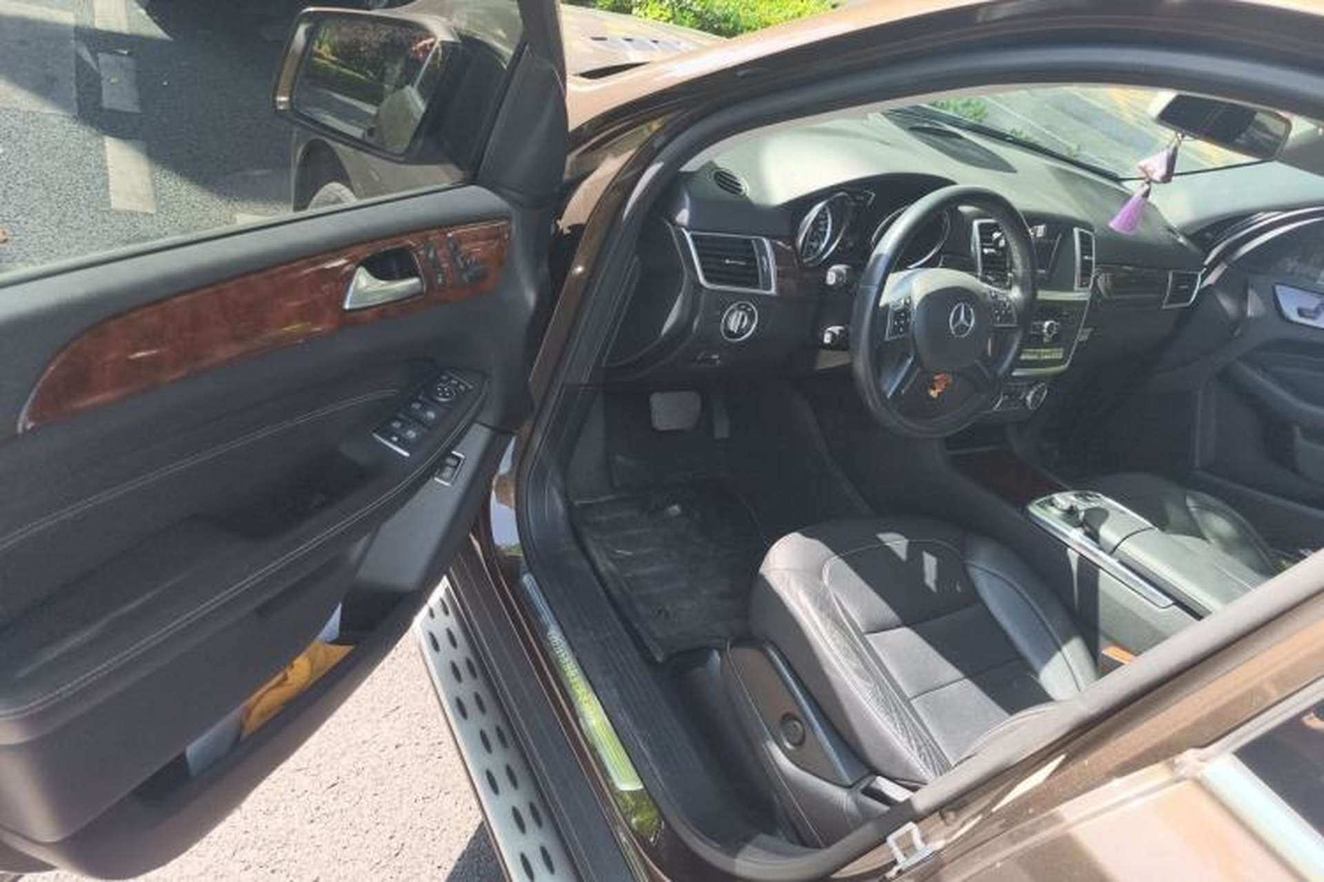 Used Mercedes-Benz M-Class 2014 ML 400 4MATIC Dynamic Model Driver Seat