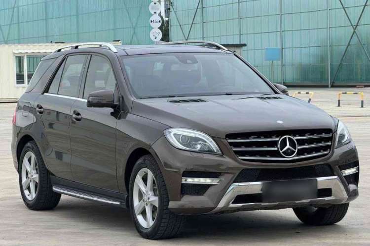 Used Mercedes-Benz M-Class 2014 ML 400 4MATIC Dynamic Model Exterior 2