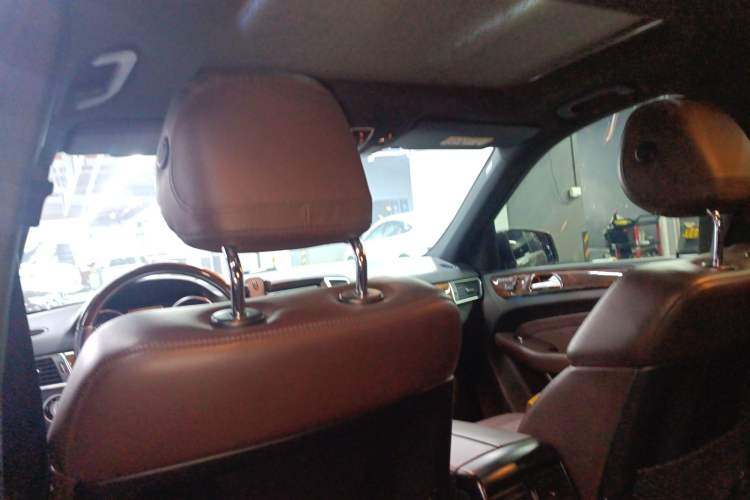 Used Mercedes-Benz M-Class 2014 ML 400 4MATIC Luxury Model Headliner