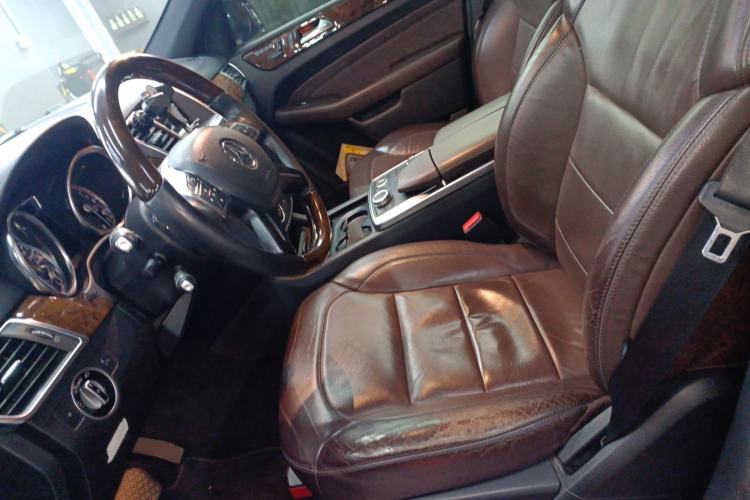 Used Mercedes-Benz M-Class 2014 ML 400 4MATIC Luxury Model Left Front Seat