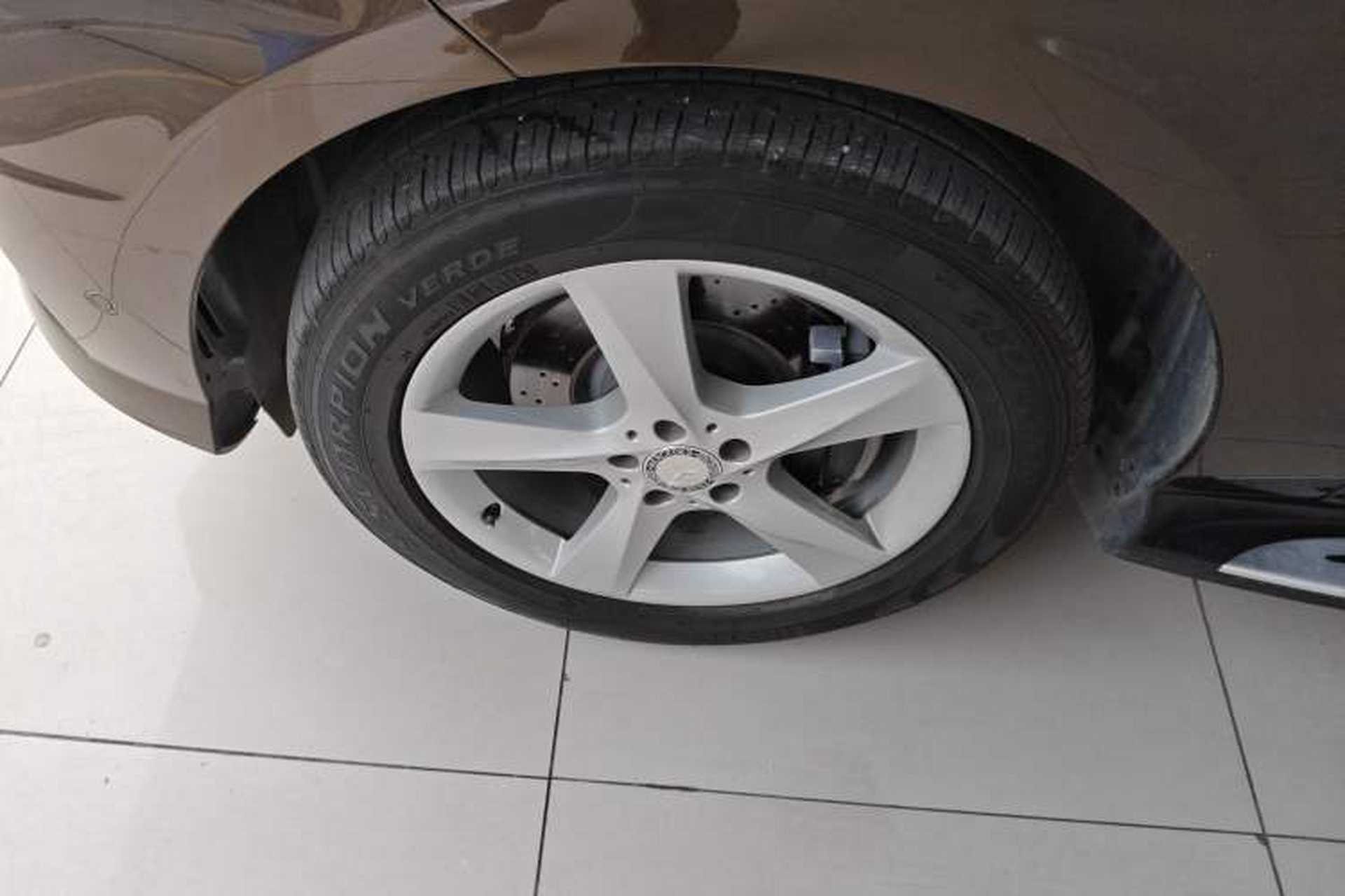 Used Mercedes-Benz M-Class 2014 ML 400 4MATIC Dynamic Model Left Front Wheel Hub