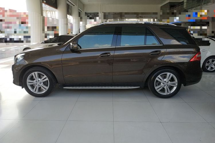 Used Mercedes-Benz M-Class 2014 ML 350 CDI 4MATIC Left Side
