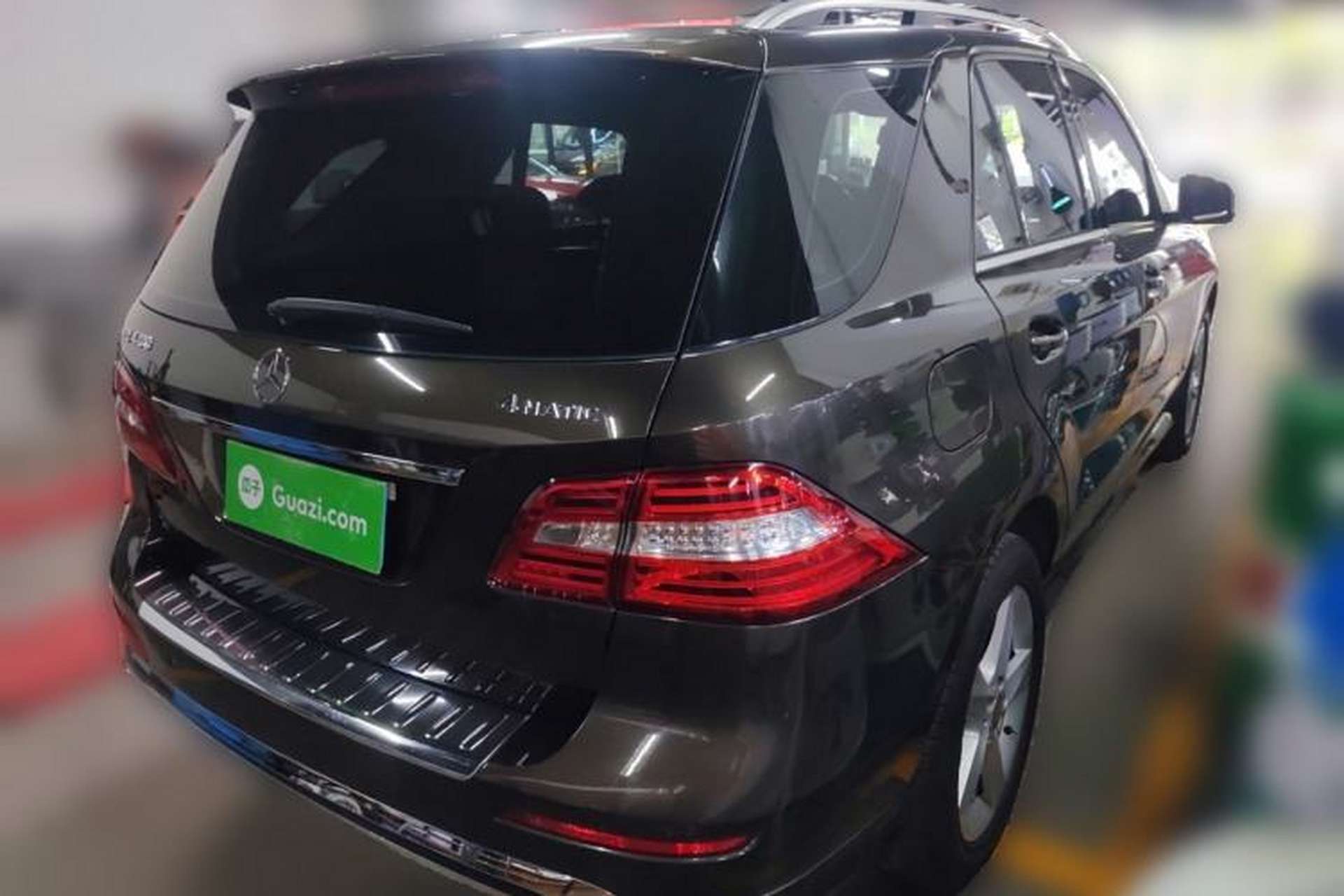 Used Mercedes-Benz M-Class 2014 ML 400 4MATIC Dynamic Model Rear Right 45 Deg